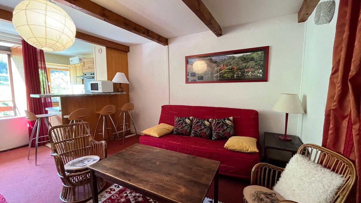 Le Sauze Apartment | South-facing T2 apartment, ski-in/ski-out, 6 ppl, Ski locker