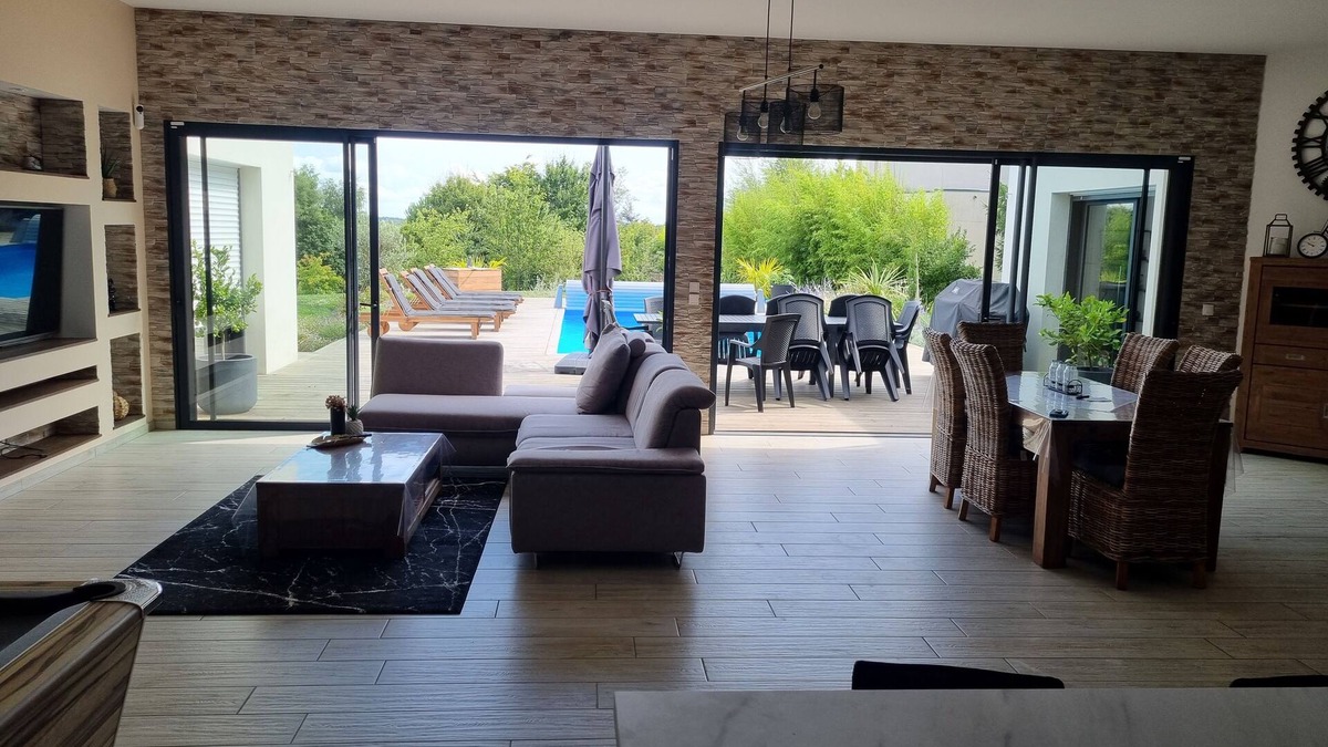 Saint-Helen Villa | South-facing villa