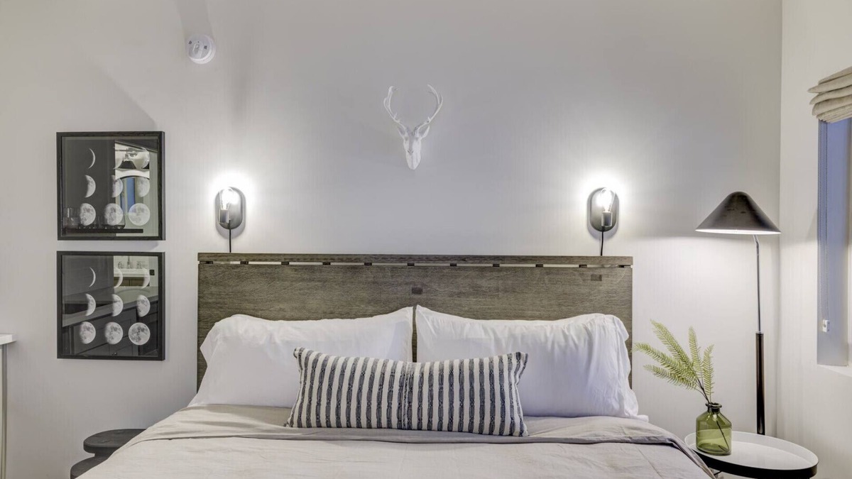 Lakeside Park Apartment | South Lake Chalet #9-New Boutique Suite-Minutes to Heavenly & Lake Tahoe