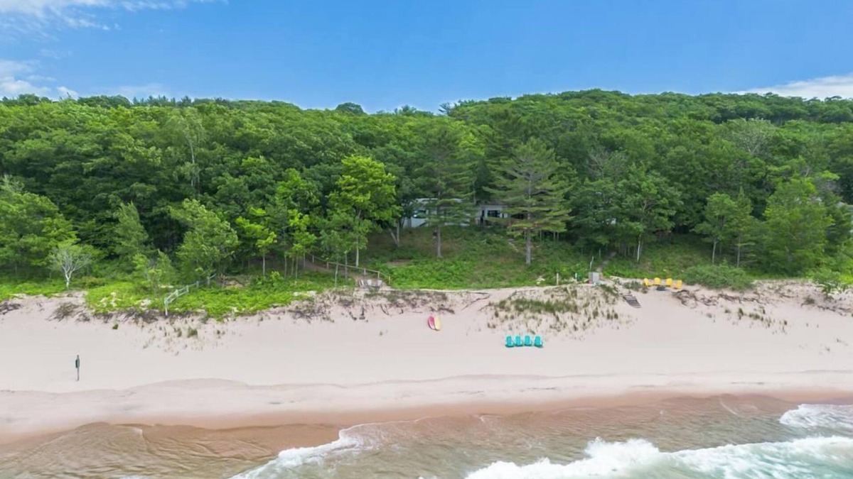 Harbor Springs House | South Lamkin Lake House