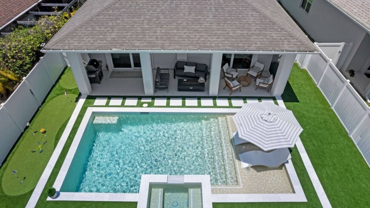 East Naples Apartment | South Naples Pool House