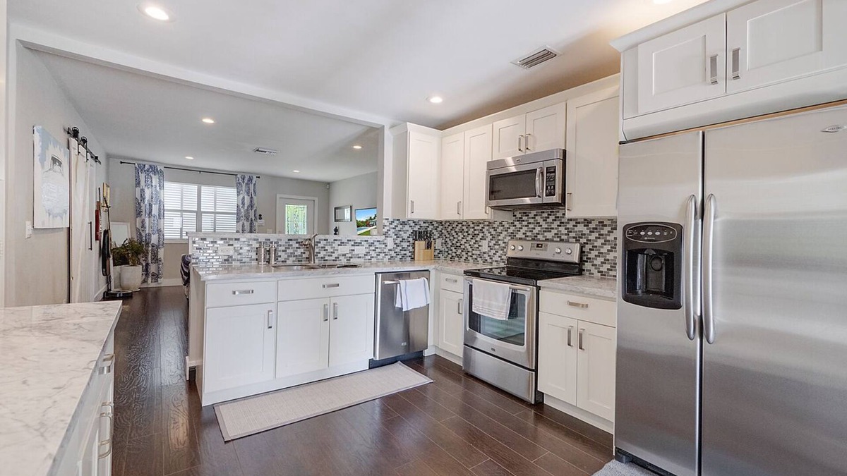 South Palm Park Neighborhood Association House | South Palmway House - Elegant, Private, Stylish Pool Home