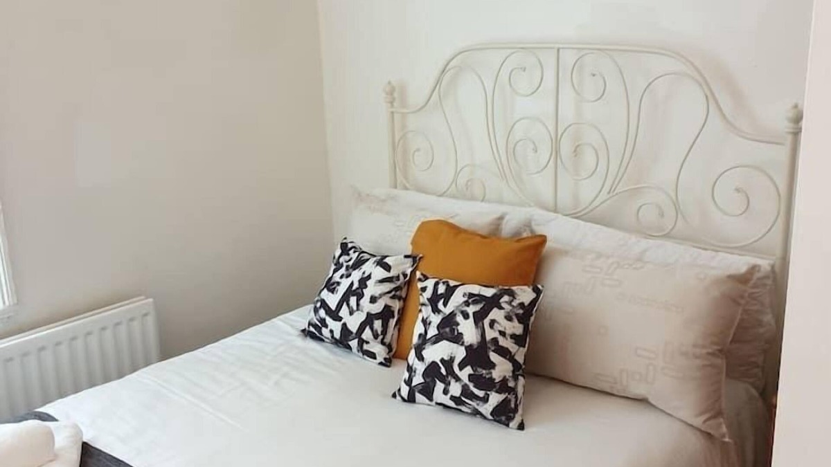 South Shields Apartment | South Shield's Hidden Gem Garnet 3 Bedroom Apartme