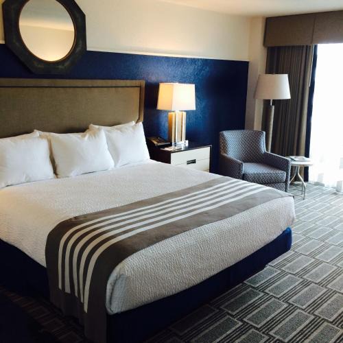 League City Resort | South Shore Harbour Resort and Conference Center