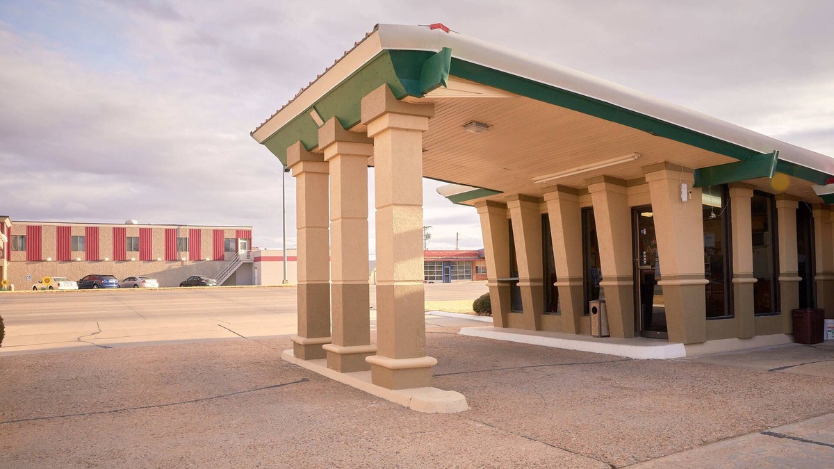 Liberal Hotel | South Wind Inn