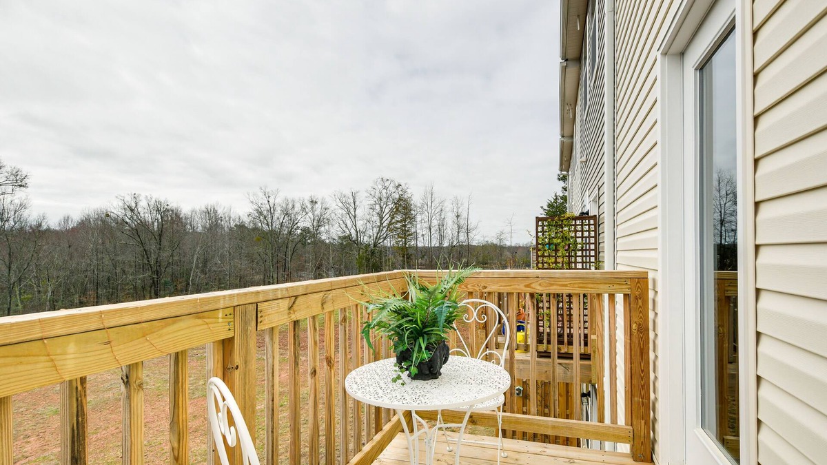 Conestee House | Southeast Greenville Townhome ~ 7 Mi to Downtown!