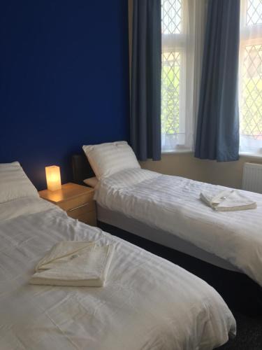 Westcliff-on-Sea Hotel | Southend Central Hotel - Close to Beach, City Centre, Train Station & Southend Airport