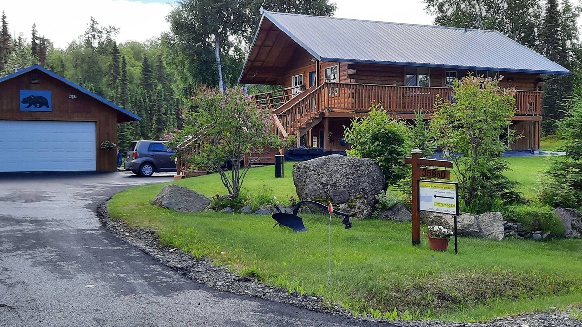 Soldotna Bed & Breakfast | Southern Bluff B&B
