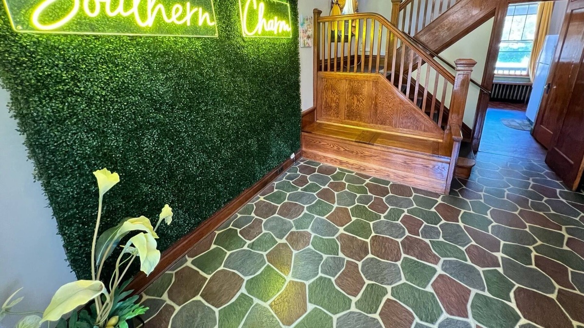 West Price Hill House | Southern Charm Safe Quiet Area 10 Min to Downtwn