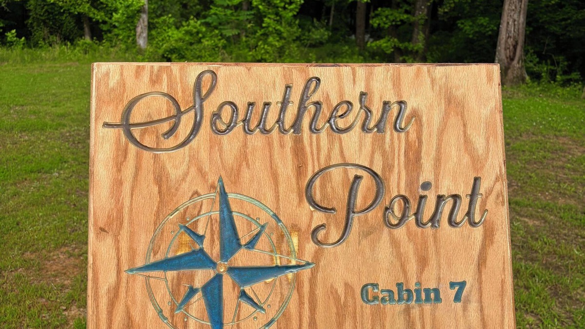Sardis Cabin | Southern Charm Sardis cabin 2-bedrooms with A/C, WiFi, and satellite TV