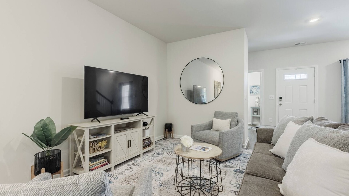 Simpsonville House | Southern Charm Townhome