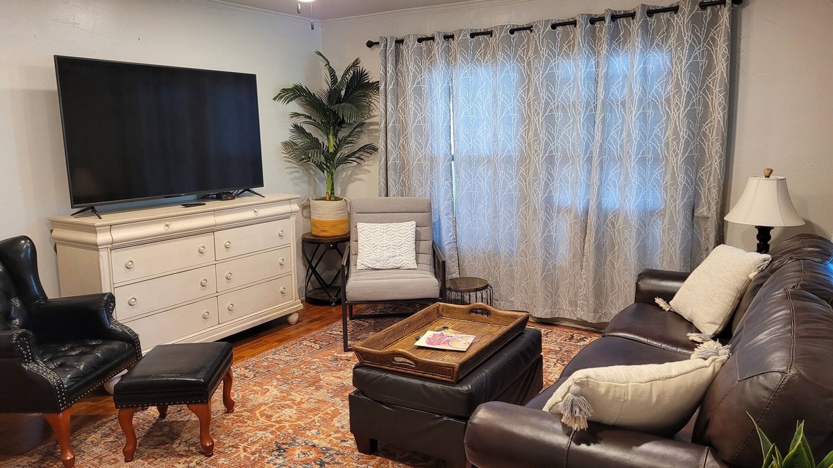 Fort Smith House | Southern Comfort Downtown Ft Smith!