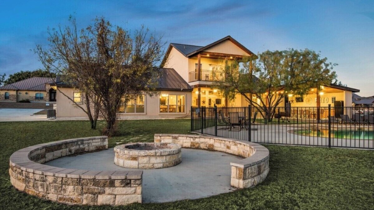 Concan House | Southern Comfort in Heartstone