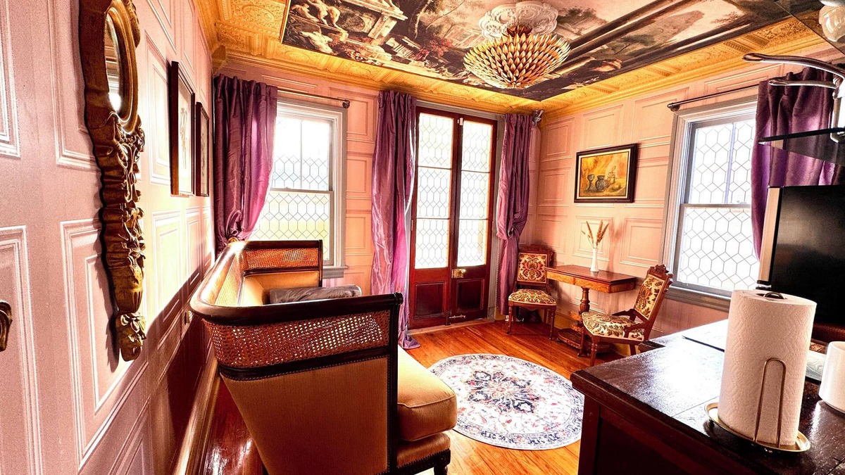 North Charleston Apartment | Southern decadence 2 min from park circle