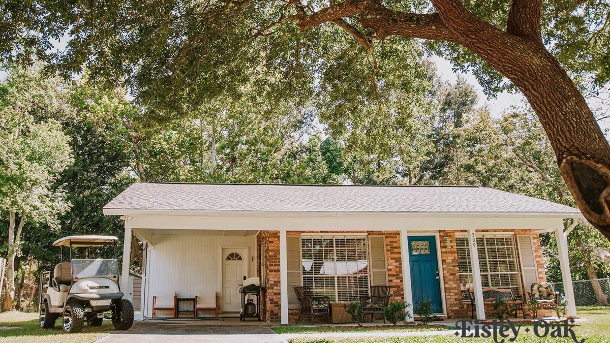 Ocean Springs House | Southern Exposure - w/GOLF CART! Close to beach & downtown Ocean Springs!