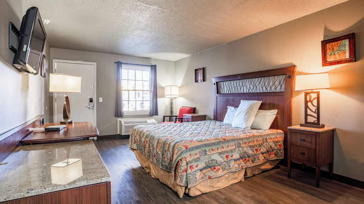 Walterboro - St. George Hotel | Southern Inn By OYO Walterboro I-95