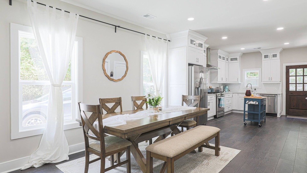 Underwood Hills House | Southern Luxury Cottage Located in the Heart of Atlanta | Sleeps 12