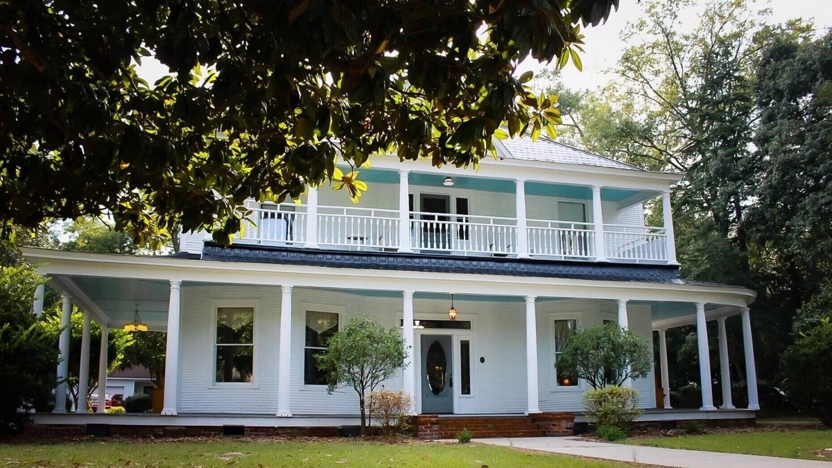 Batesburg-Leesville House | Southern Mansion Experience Event Wedding Venue 120 Yr Old House & Gardens