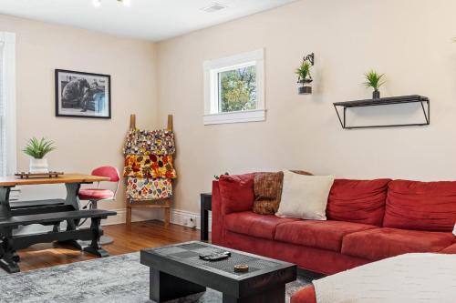 Wilder Park Apartment | Southern Parkway Retreat Near Downtown Louisville