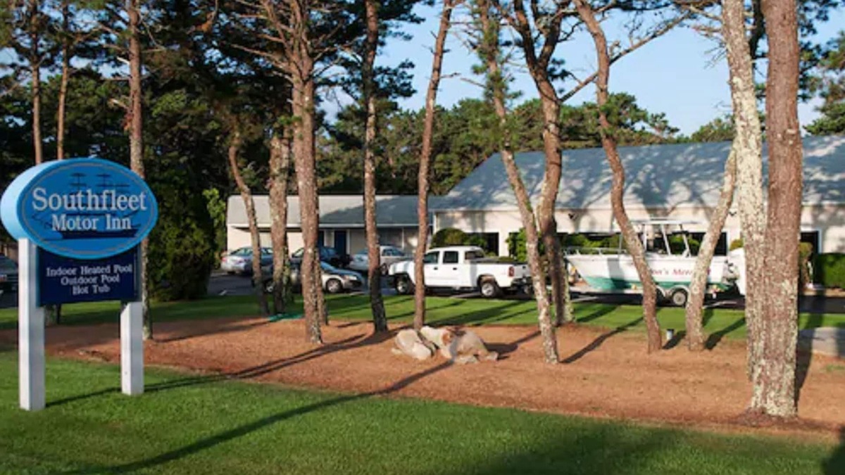 Wellfleet Hotel | Southfleet Motor Inn