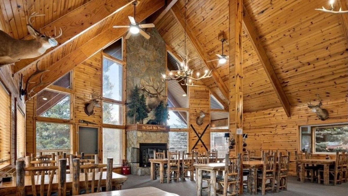 Lowman Cabin | Southfork Lodge Cabin 2