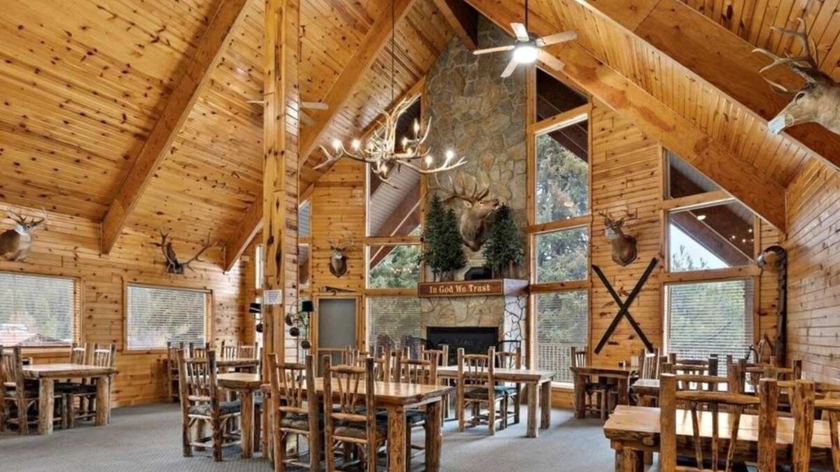 Lowman Cabin | Southfork Lodge Cabin 3