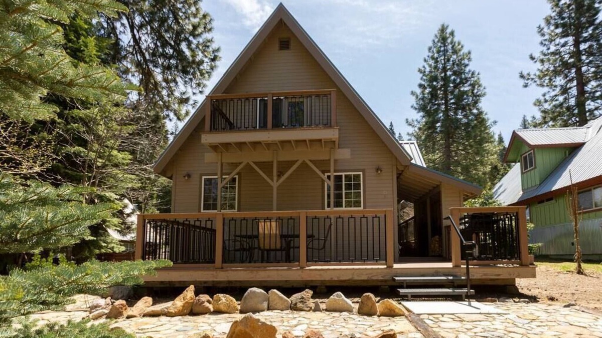 Fish Camp Cabin | Southgate Getaway of Yosemite