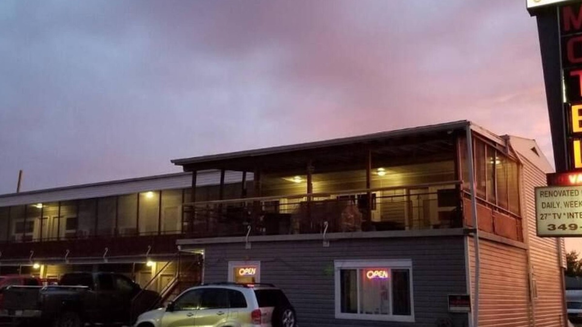 Westlock Hotel | Southview Motel