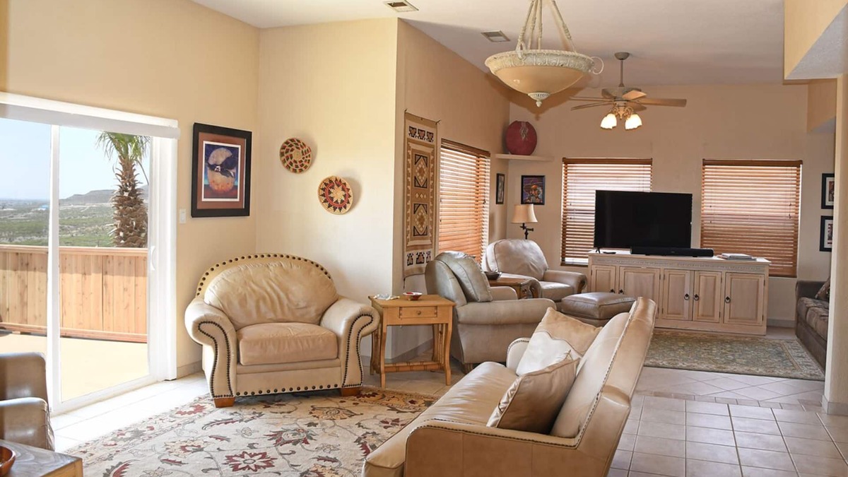 Alamogordo House | Southwest Elegance with Amazing Views!