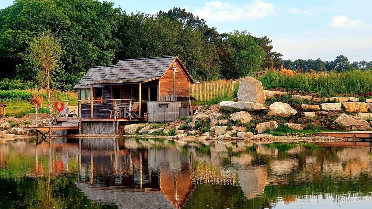 Ploemel Ski Chalet | Spa cabin
