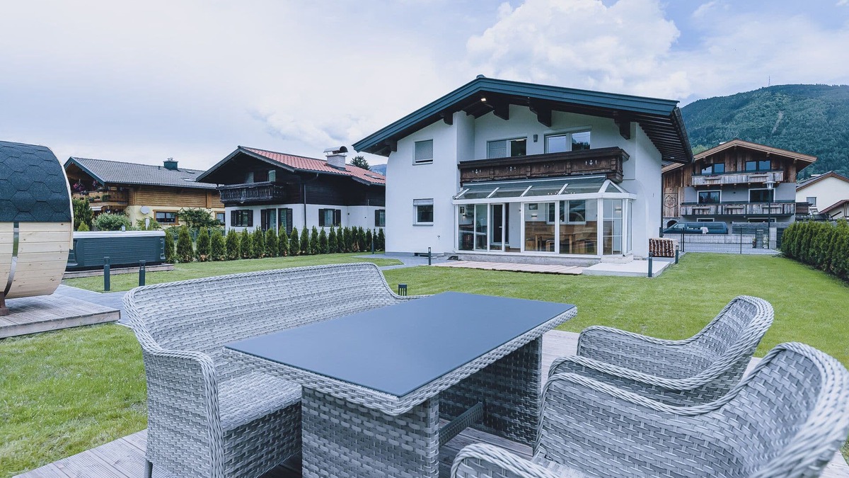 Schuttdorf Condo | Spa Chalet by we rent
