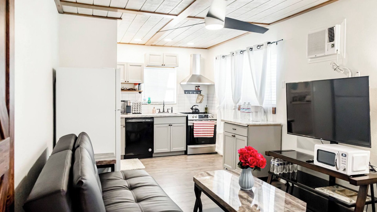 Redding Cottage | Spa-Inspired Luxury Cottage, Heart of Redding & Near Bethel Church