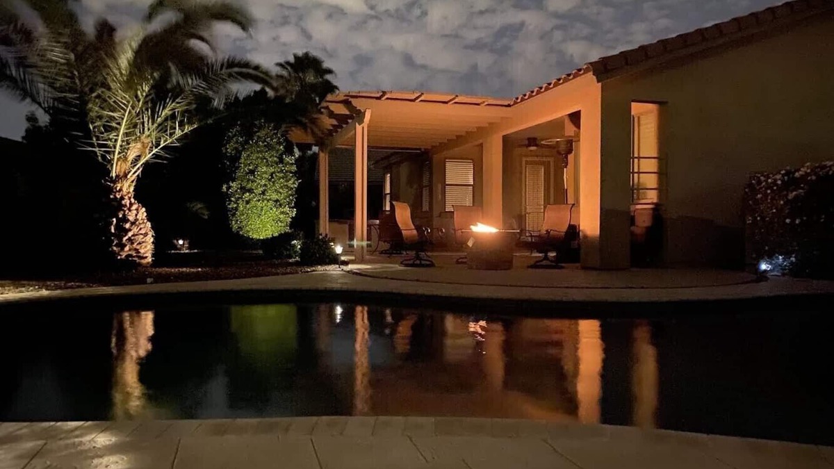 Rovey Farm Estates House | Spa like home, walk to the stadiums, with a private heated pool & newly updated!