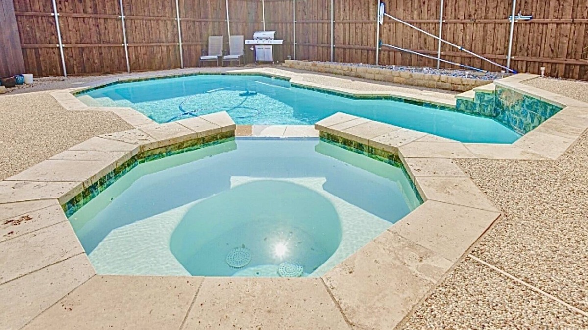 Frisco House | Spa & Pool + Stay in Harry Potter Theme Home