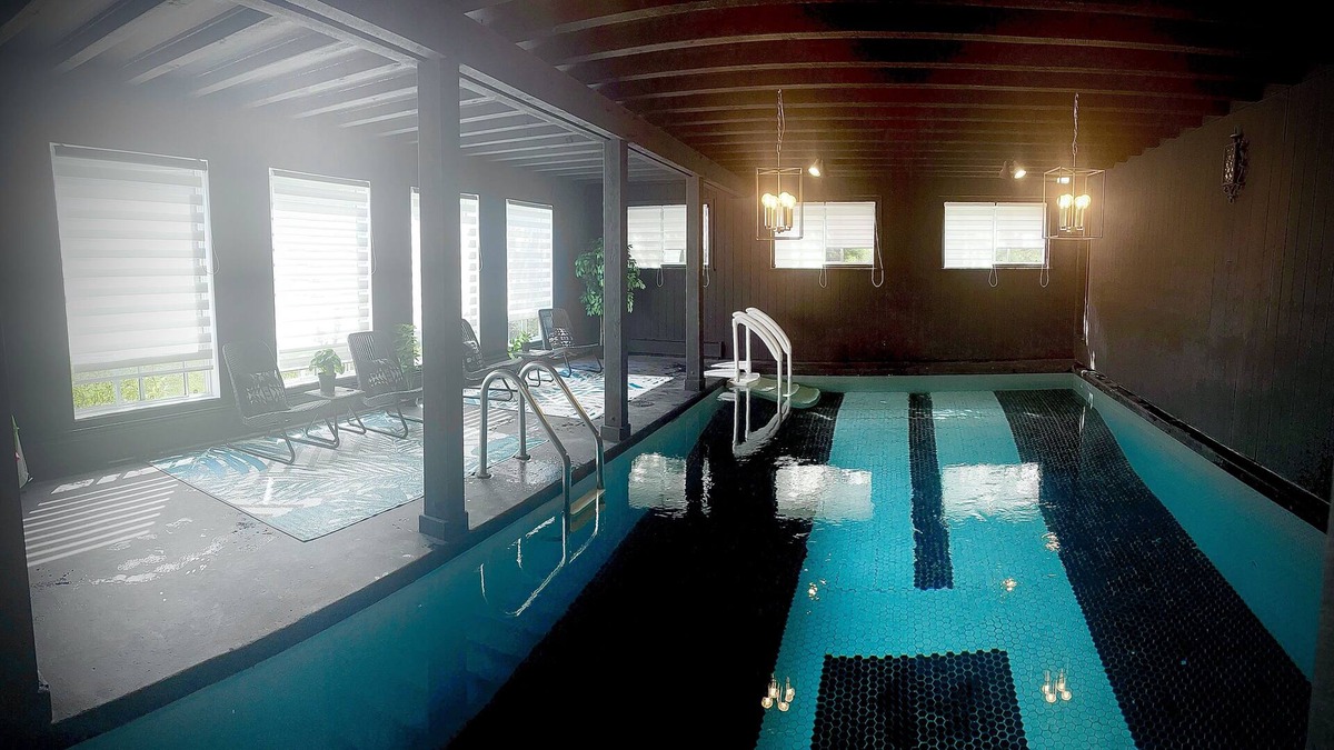 Sudbury House | Spa Retreat ~ Indoor Heated Pool and Sauna
