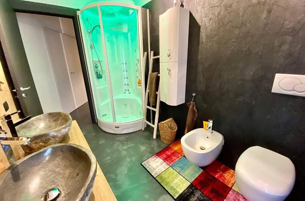 Saronno Apartment | Spa Tiny Love Apartment close to Milan-Como-Malpensa