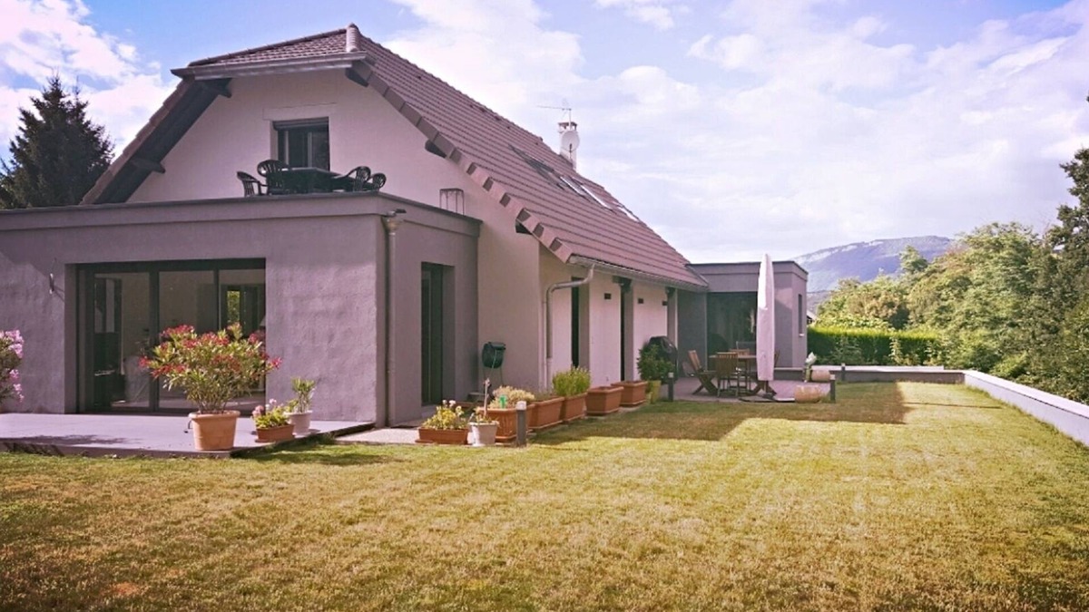 Aix-les-Bains Apartment | Space, calm, beauty in Tresserve facing the Revard!