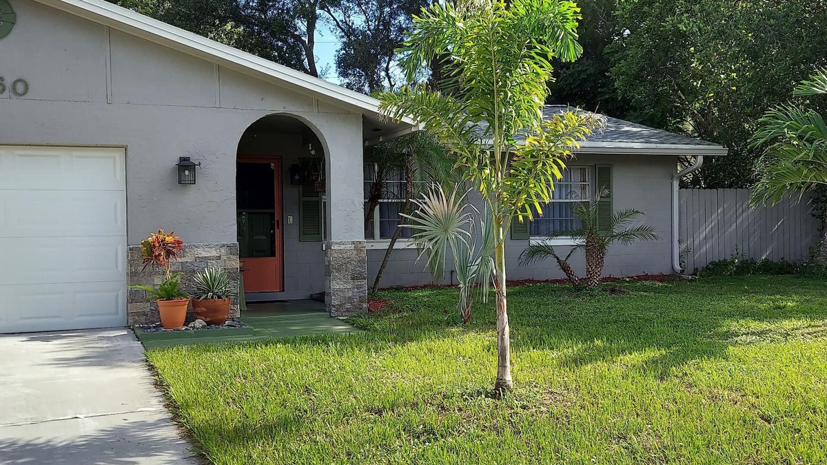 Titusville House | Space coast Tranquility 3 bedroom, 2 bath centered in Nature, Space and History