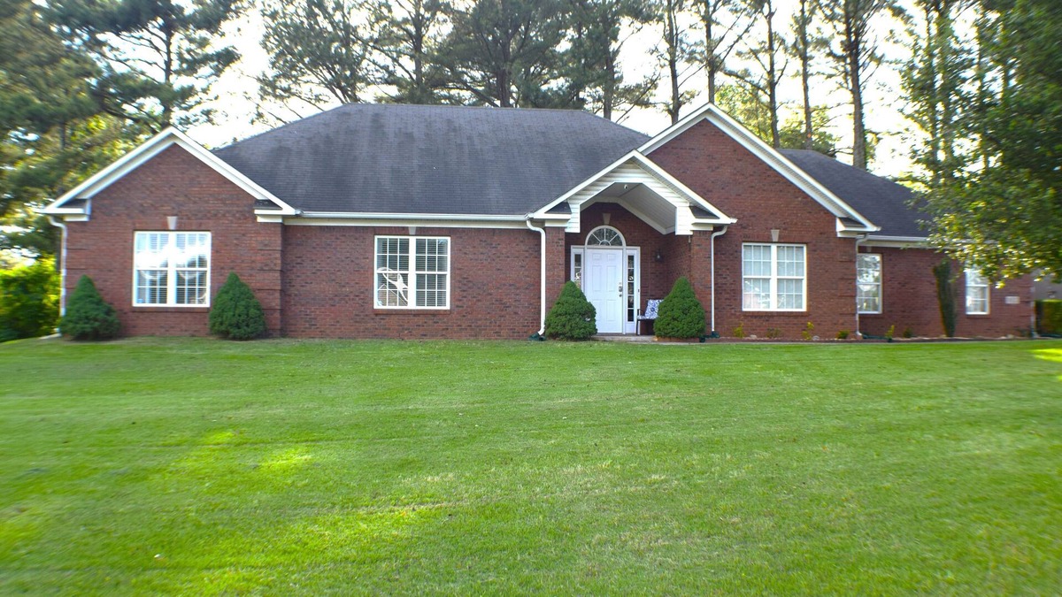 Huntsville House | Space Oddity: Close & Accessible!