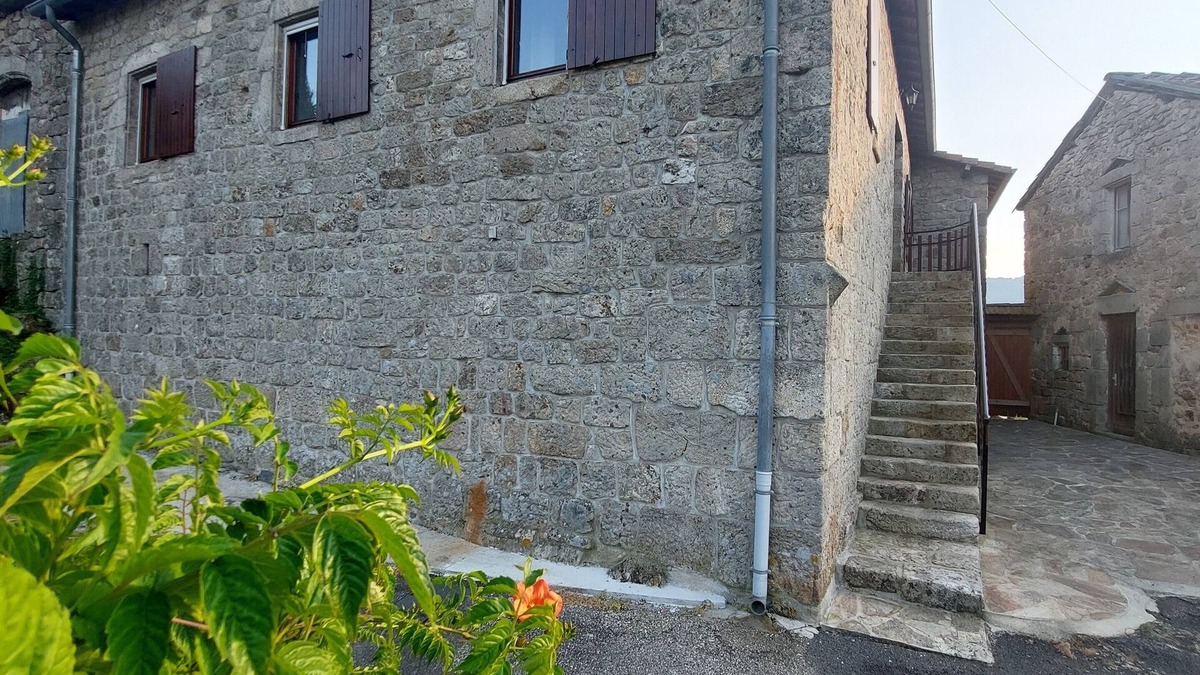 Saint-Pierre-de-Colombier House | Spacious stone house nestled in a small hamlet