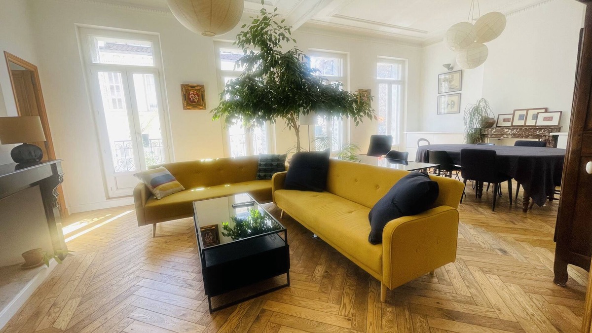 Le Chapitre Apartment | Spacieux Appartement Lumineux à 5 Minutes de la Gare