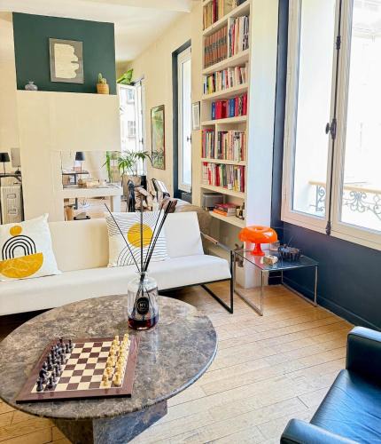 14th Arrondissement Apartment | Spacieux et élégant appart Paris