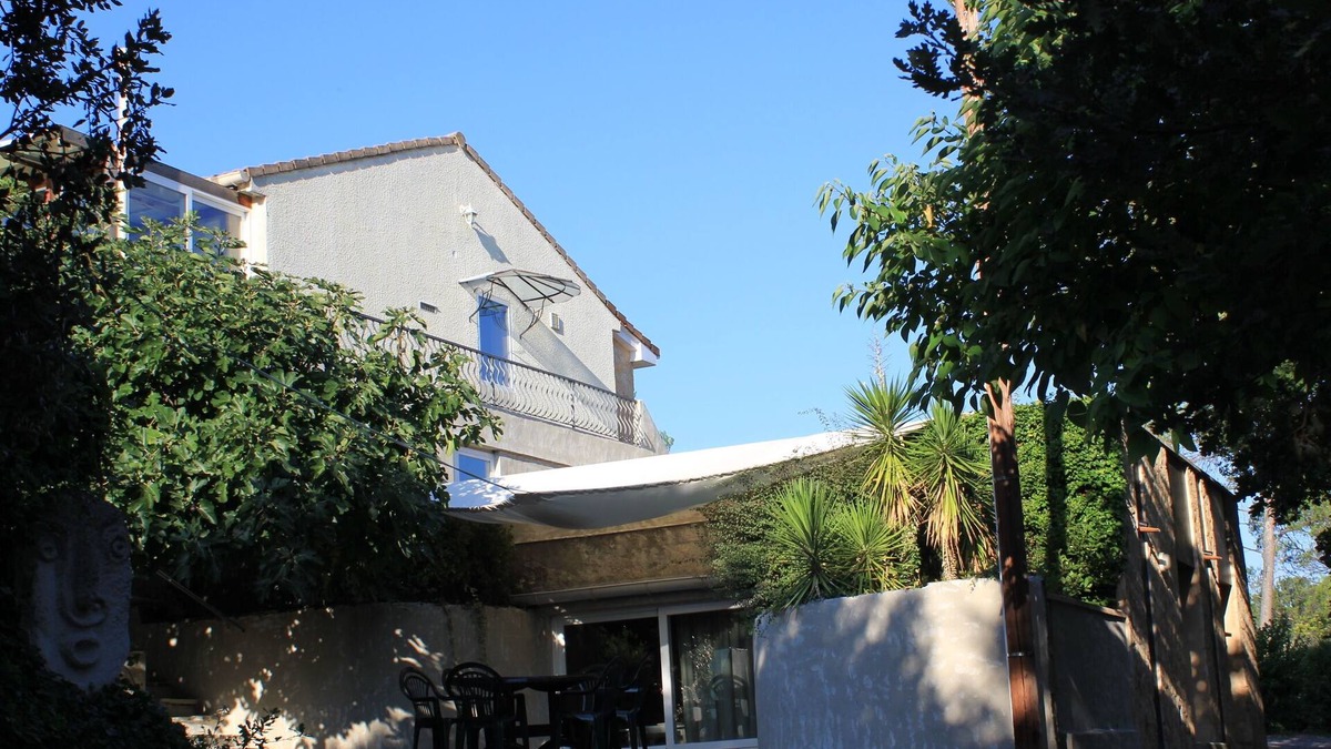 Barjols Apartment | Spacieux Logement Indépendant Dans Propriété Verdoyante