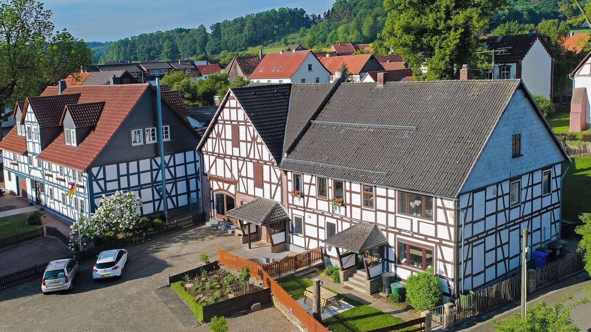 Ober-Waroldern Apartment | Spacious Apartment in Ober-Waroldern with Sauna