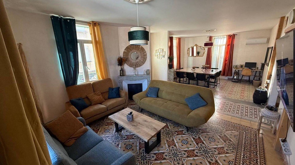 Amelie-les-Bains-Palalda Apartment | Spacious A/C F4, terrace, garage for 8, city-center Amélie-les-Bains