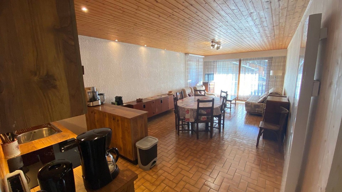 La Chapelle-d'Abondance Apartment | Spacious 3-Room Apartment Near Ski Slopes with Balcony and Parking