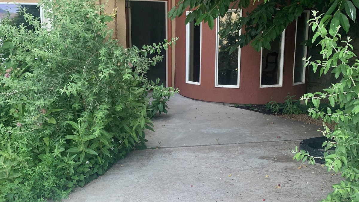 Garden City Apartment | Spacious 1-bedroom apartment with AC, WiFi family and pet frendly greatviews