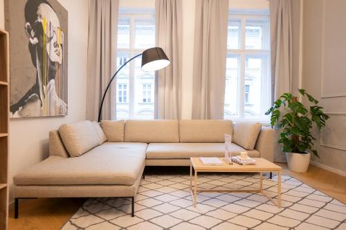 Roßau Apartment | Spacious 110м2 flat in the city center