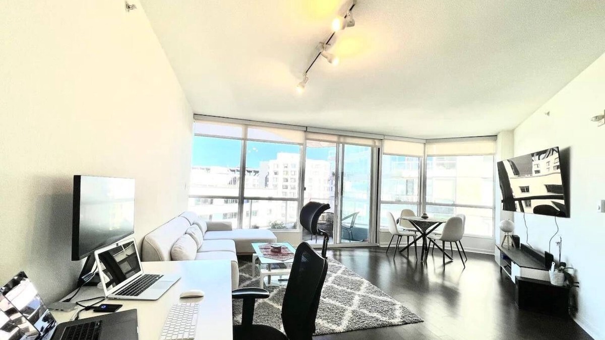 South Beach Apartment | Spacious 1b1b oasis in luxury SF building with bay bridge view & full amenities