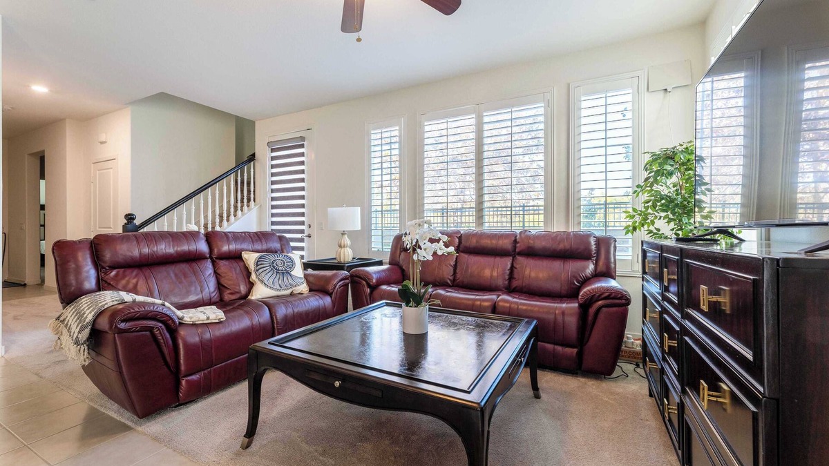 Valle Lindo House | Spacious 1st Floor Suite｜Flexible Lease｜Close to 60 Fwy｜Family Focused #41628